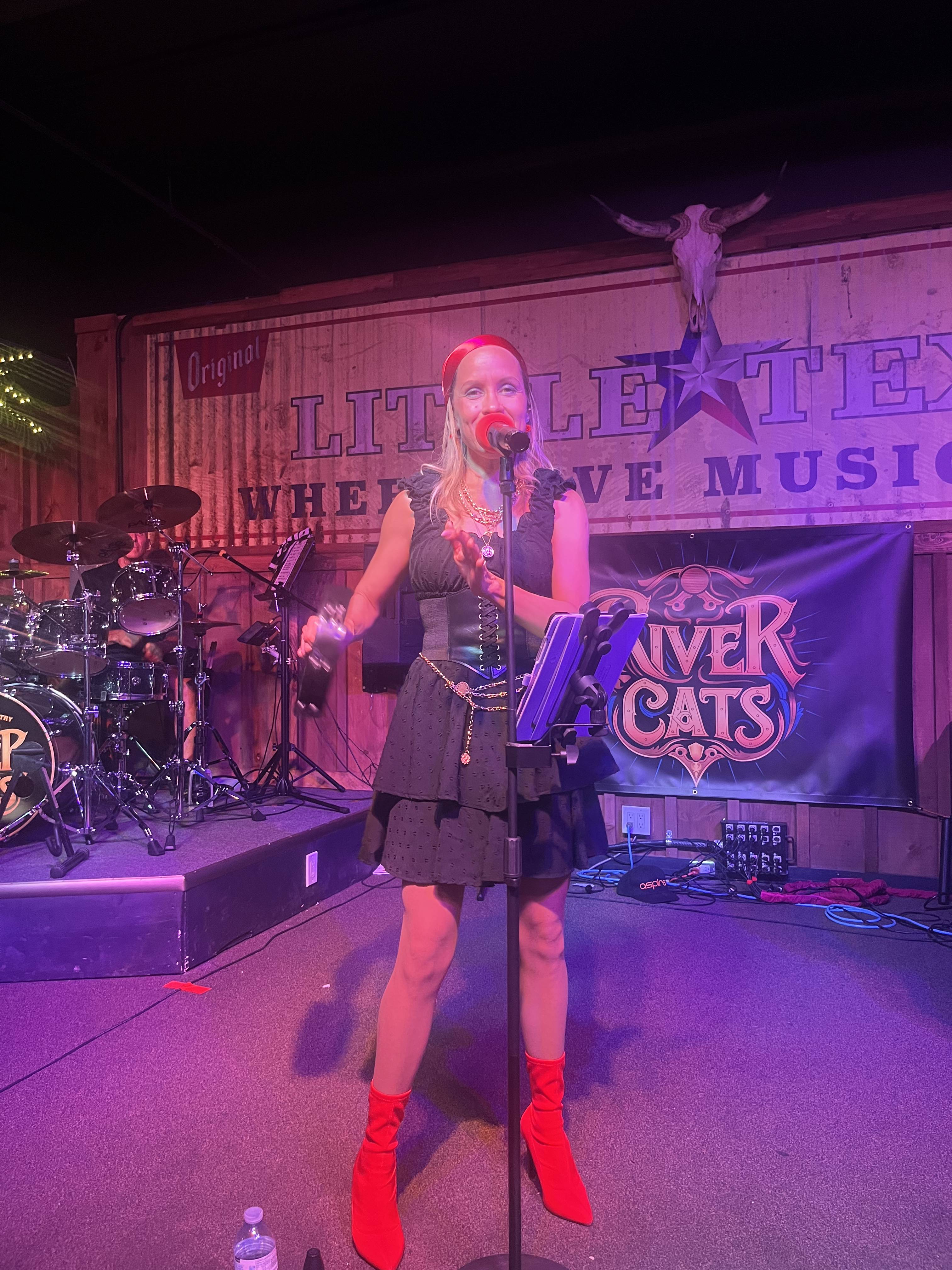 River Cats singer Kiri performing at Little Texas in 2025