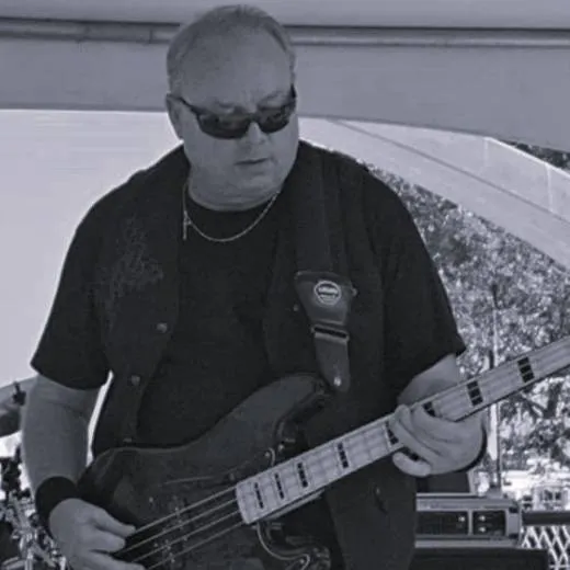 G/Graham - Bass Guitar